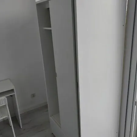 On Krzewna 8 * Varšava